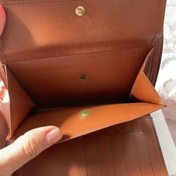 Authentic LV Alexandra Wallet - Picture 6 of 11